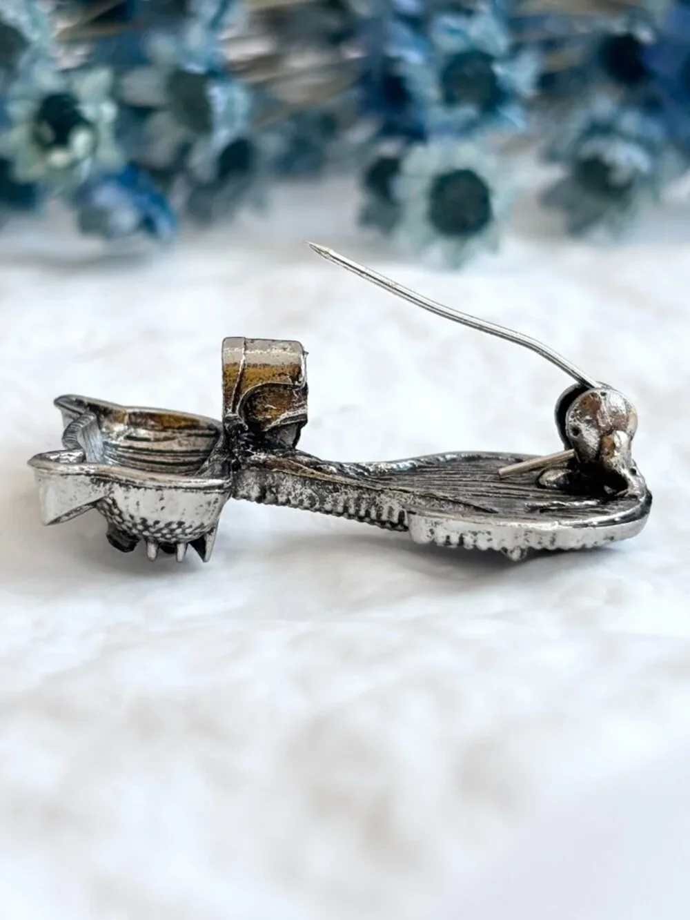 Cat | Kitty | Kitten Silver Toned Textured 3D Faux Black Onyx Brooch Pin